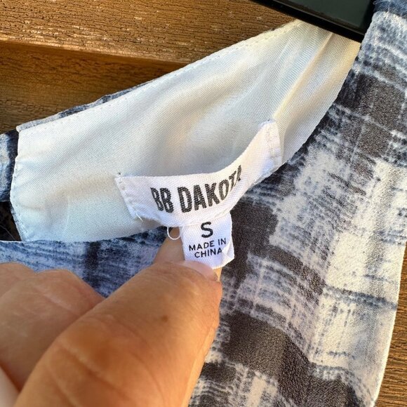 BB Dakota Blue White Striped Pleated Shift Dress Size S - Picture 5 of 10